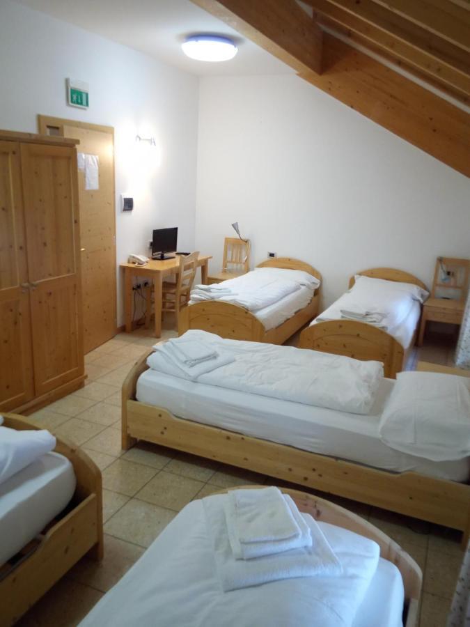 Taxus Hostel Pieve Tesino 외부 사진